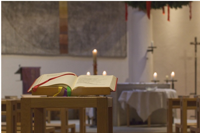 Promettono soldi alle chiese di Ragusa in nome di una consigliera comunale. Rossana Caruso: “E’ una truffa”