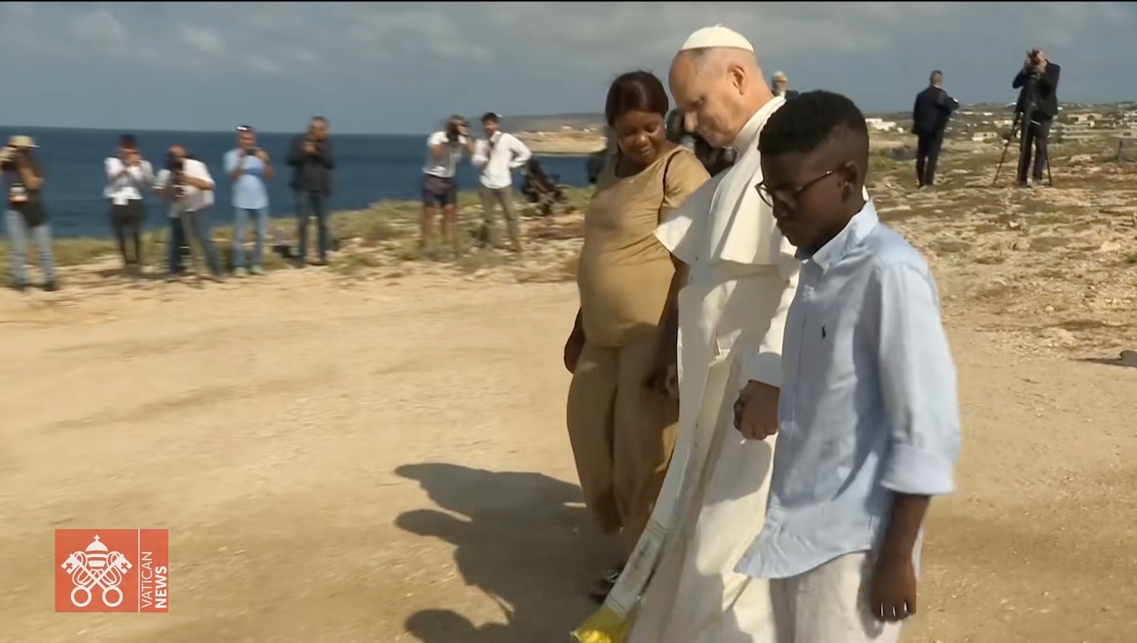Papa Leone a Lampedusa: “I migranti morti in mare vittime sia di decisioni prese che di decisioni mancate”