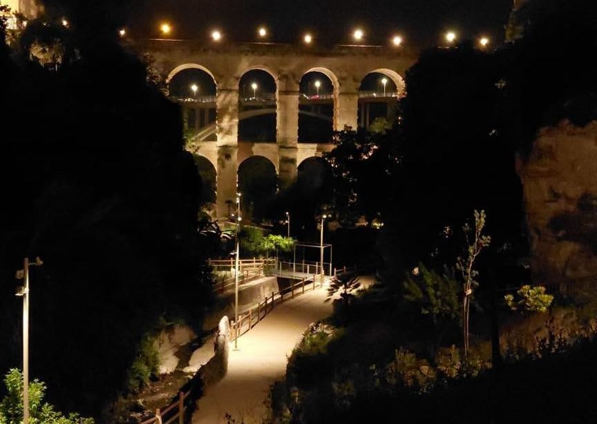 Ragusa come non l’avete mai vista: un volo mozzafiato nel cuore della Vallata Santa Domenica. VIDEO