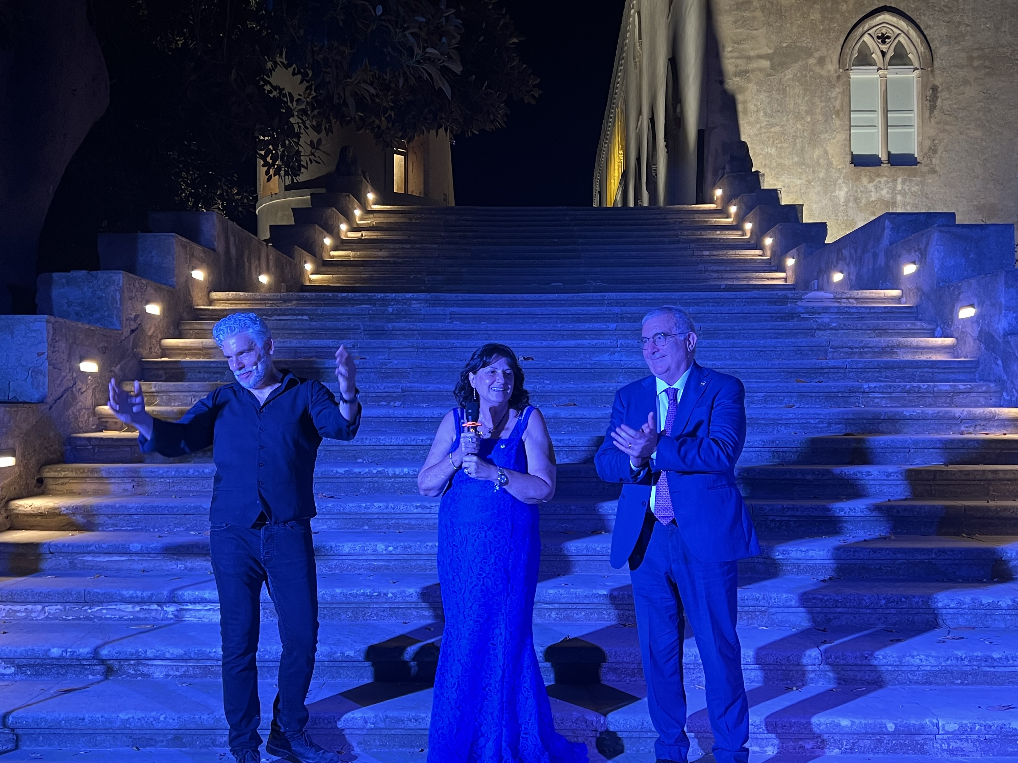 Solidarietà sotto le stelle: il Lions dona due lettini meccanici all’Oncologia del Giovanni Paolo II