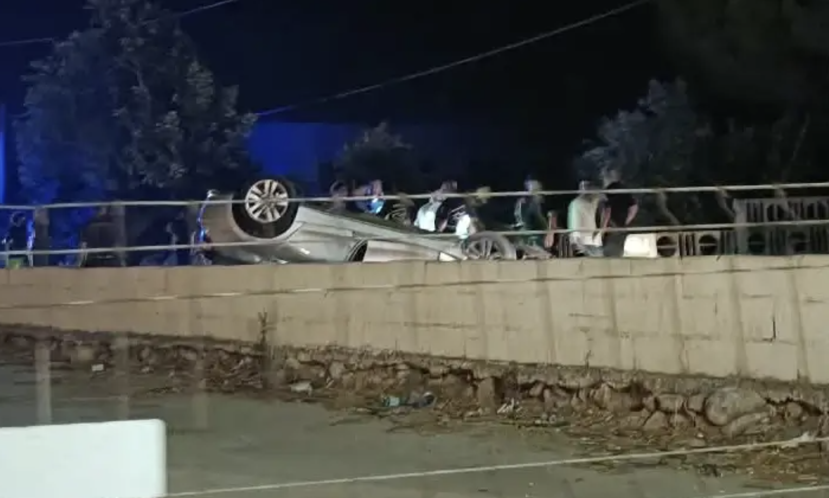 Schianto nella notte sulla Marina-Santa Croce: due BMW si scontrano, tre feriti