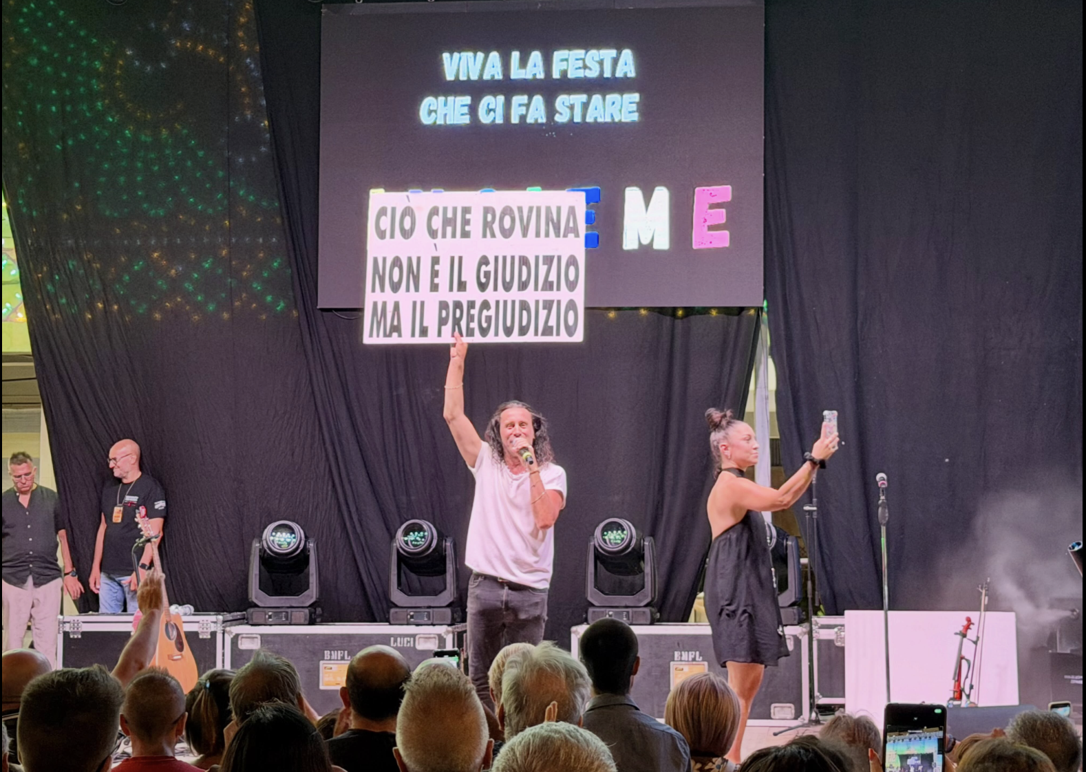 Povia, dopo Ragusa arriva nuovo stop al tour: «Ho portato a termine il concerto a fatica»