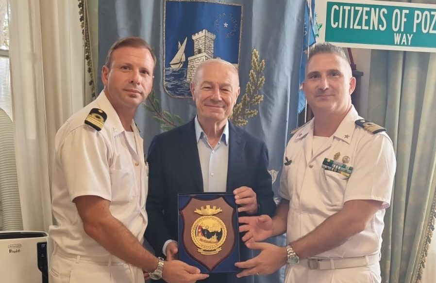 Cambio al vertice della Capitaneria di Porto di Pozzallo: Vincenti lascia, arriva Piccinno