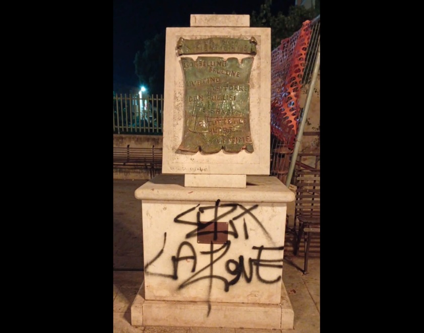 Atto vandalico a Ispica: imbrattata la stele dedicata alle vittime di mafia