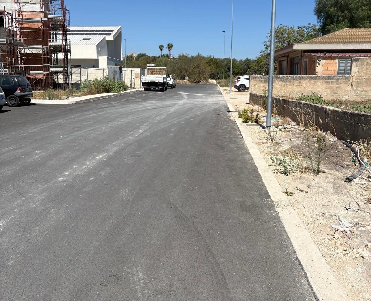 A Comiso inaugurate tre strade nei quartieri residenziali: nuovi cantieri in arrivo