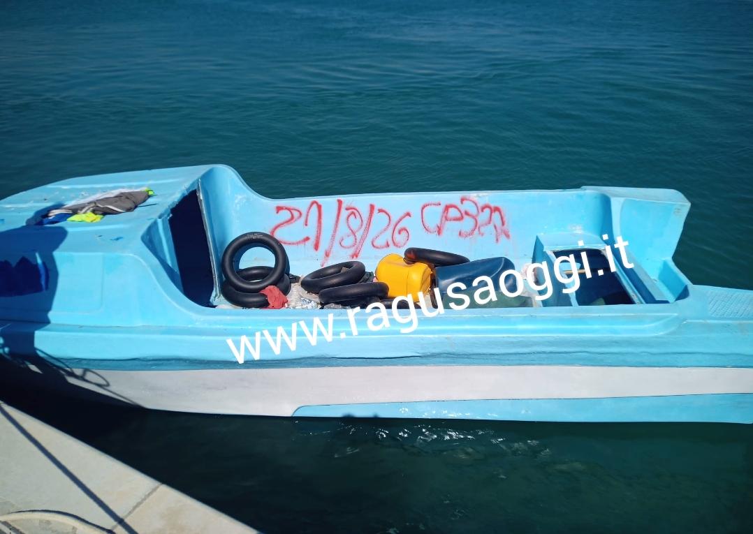 Sbarco autonomo? No, solo una barca spinta dalle onde