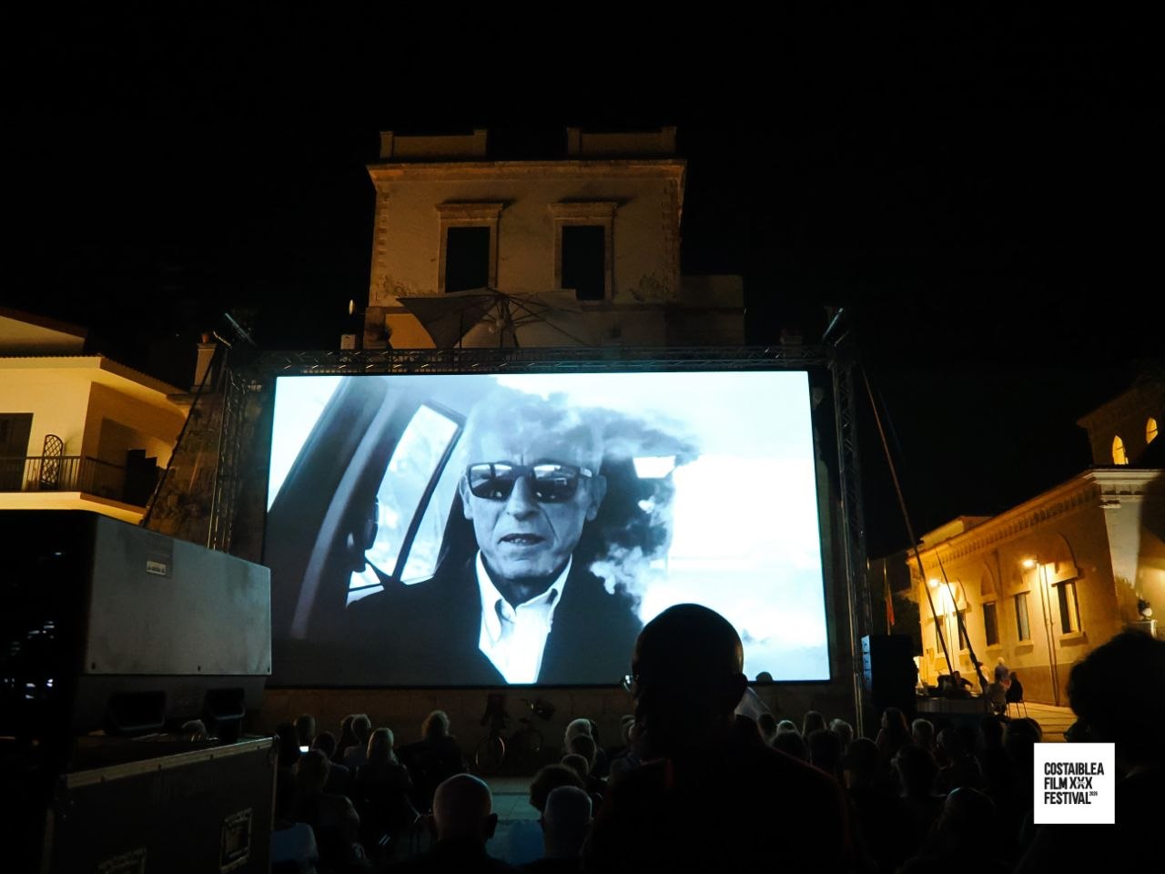 Costaiblea compie 30 anni: Marina di Ragusa si accende con le stelle del cinema. Arriva Fabrizio Bentivoglio
