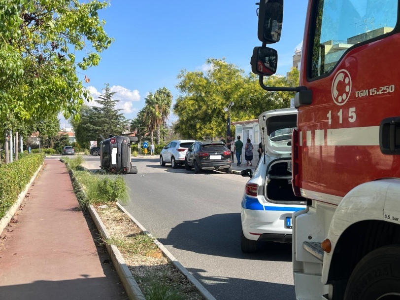 Auto si ribalta con dentro una donna: tanta paura a Comiso