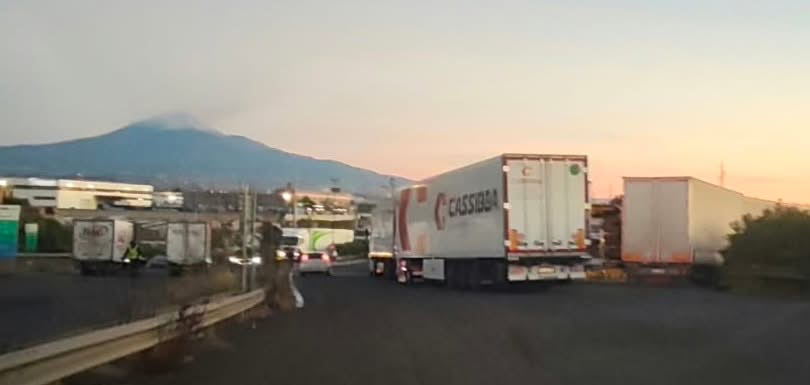 In Sicilia i tir ripartono ma solo per frutta e verdura: ecco cosa cambia da lunedì