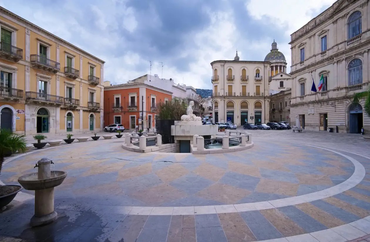 Comiso, 20 mila euro per chi apre un’attività nel centro storico: in arrivo il bando