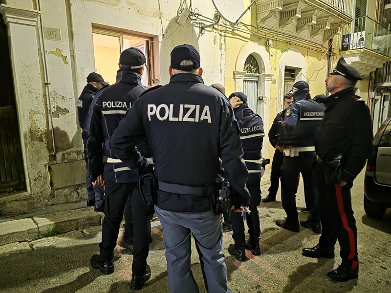Controlli a sorpresa a Ragusa: locali passati al setaccio e 15 persone denunciate