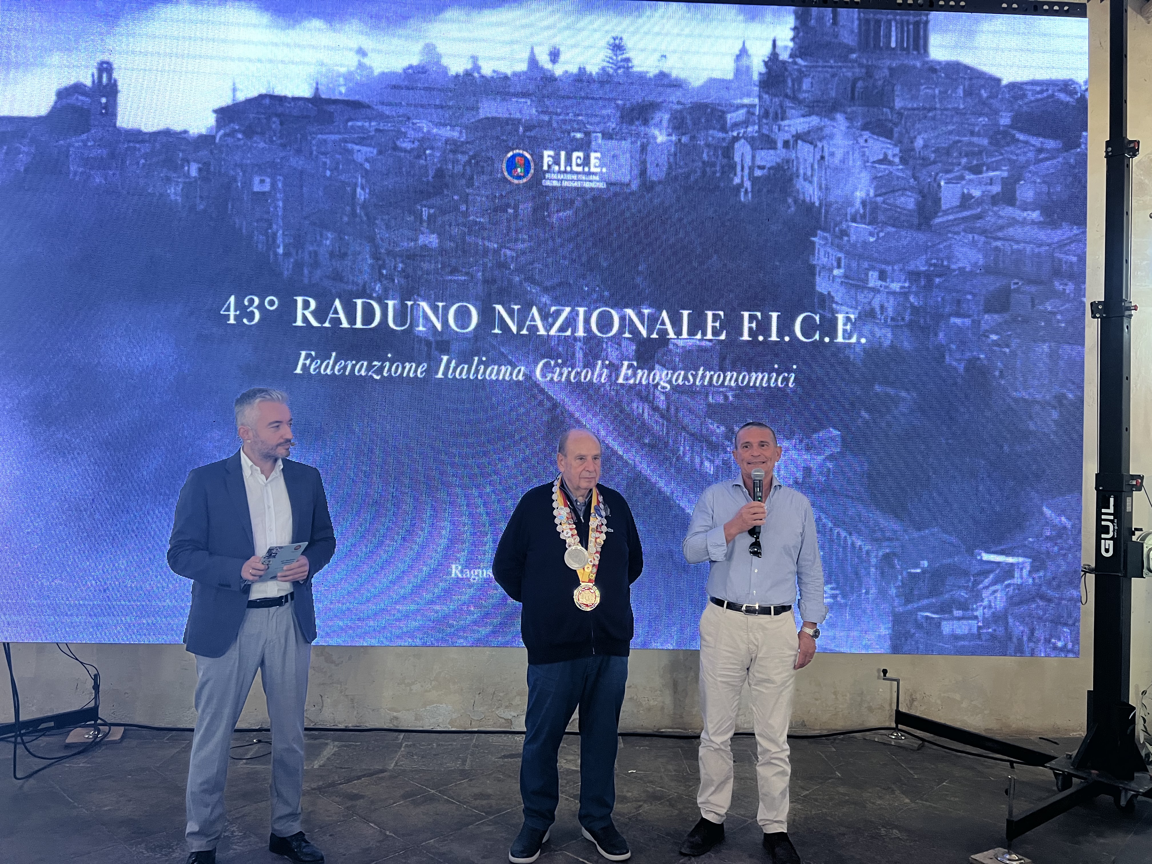 Ragusa Ibla, i Cenacolari aprono la biblioteca del Coria: tremila libri di cucina