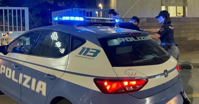 Droga nello zaino, ma non per uso personale: minorenne fermato dalla Polizia
