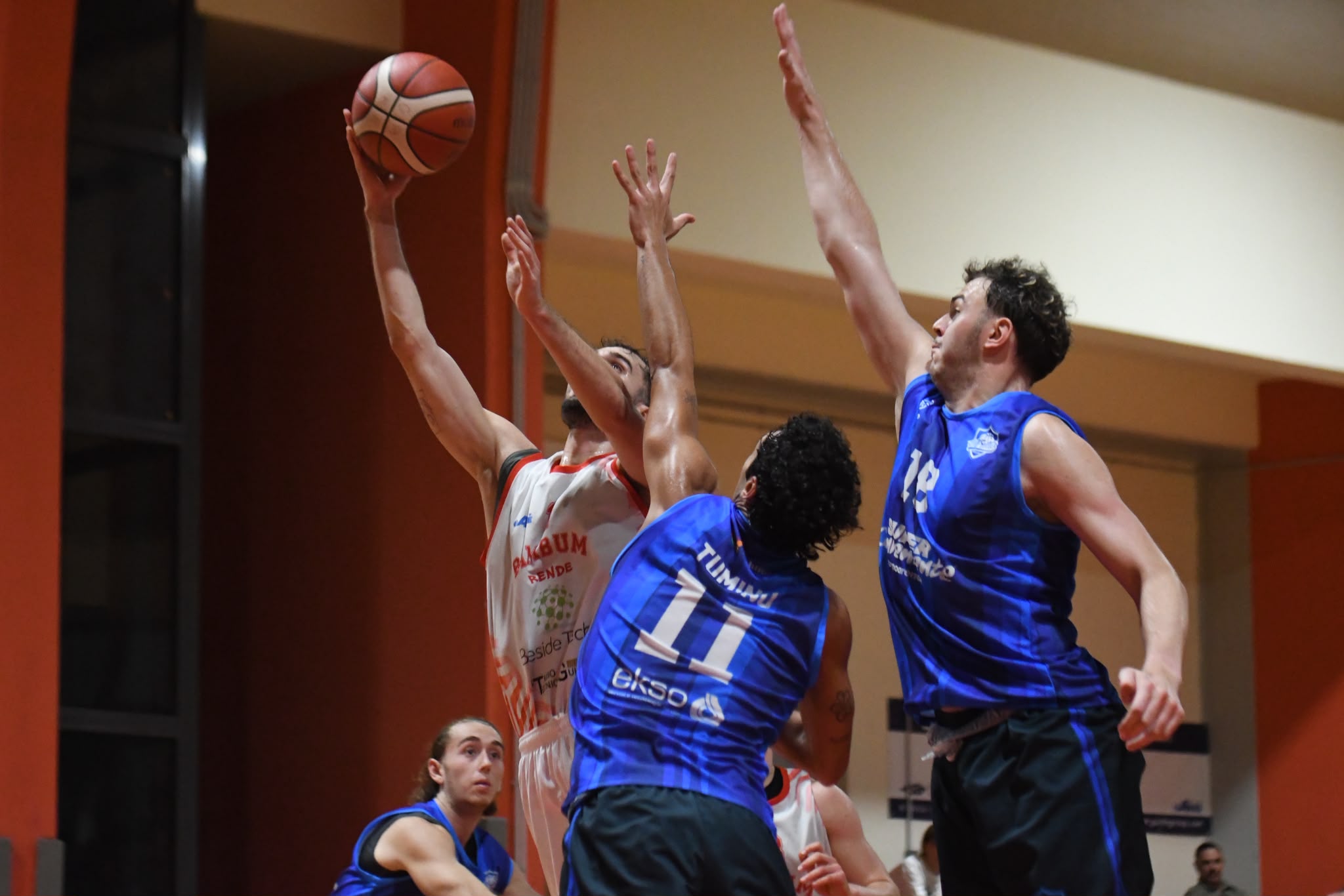 La Virtus dilaga nella ripresa (70-107). A Rende prima vittoria in trasferta