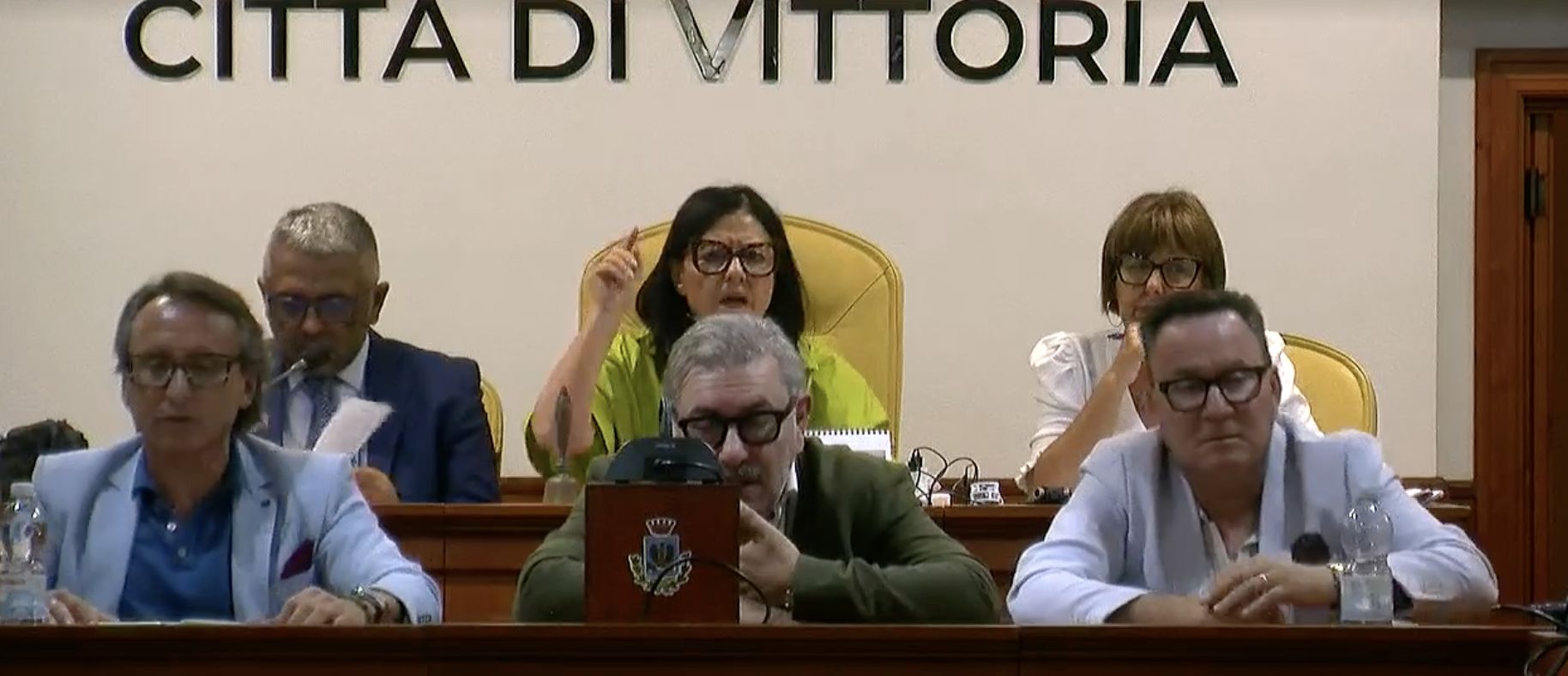 Consiglio comunale ad alta tensione a Vittoria: una frase scatena Aiello. Chiamata in causa anche la Presidenza