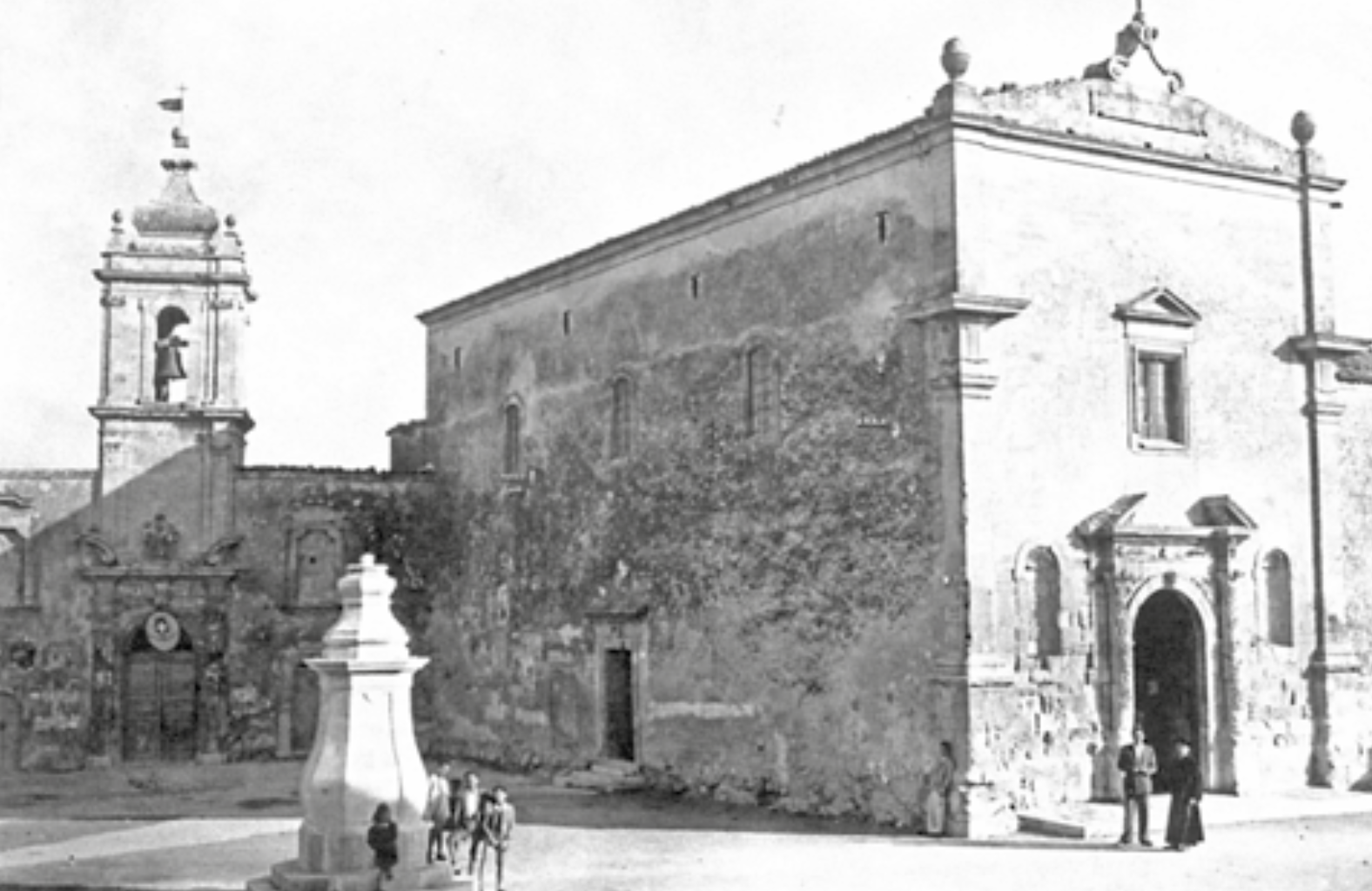 Ragusa, il Carmine apre i suoi archivi: ottant’anni di carmelitani raccontati in una mostra