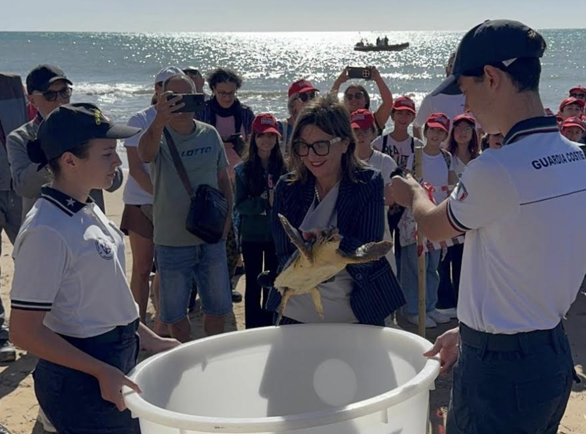 Adelina torna al mare: la Caretta caretta salvata a settembre liberata a Punta Secca