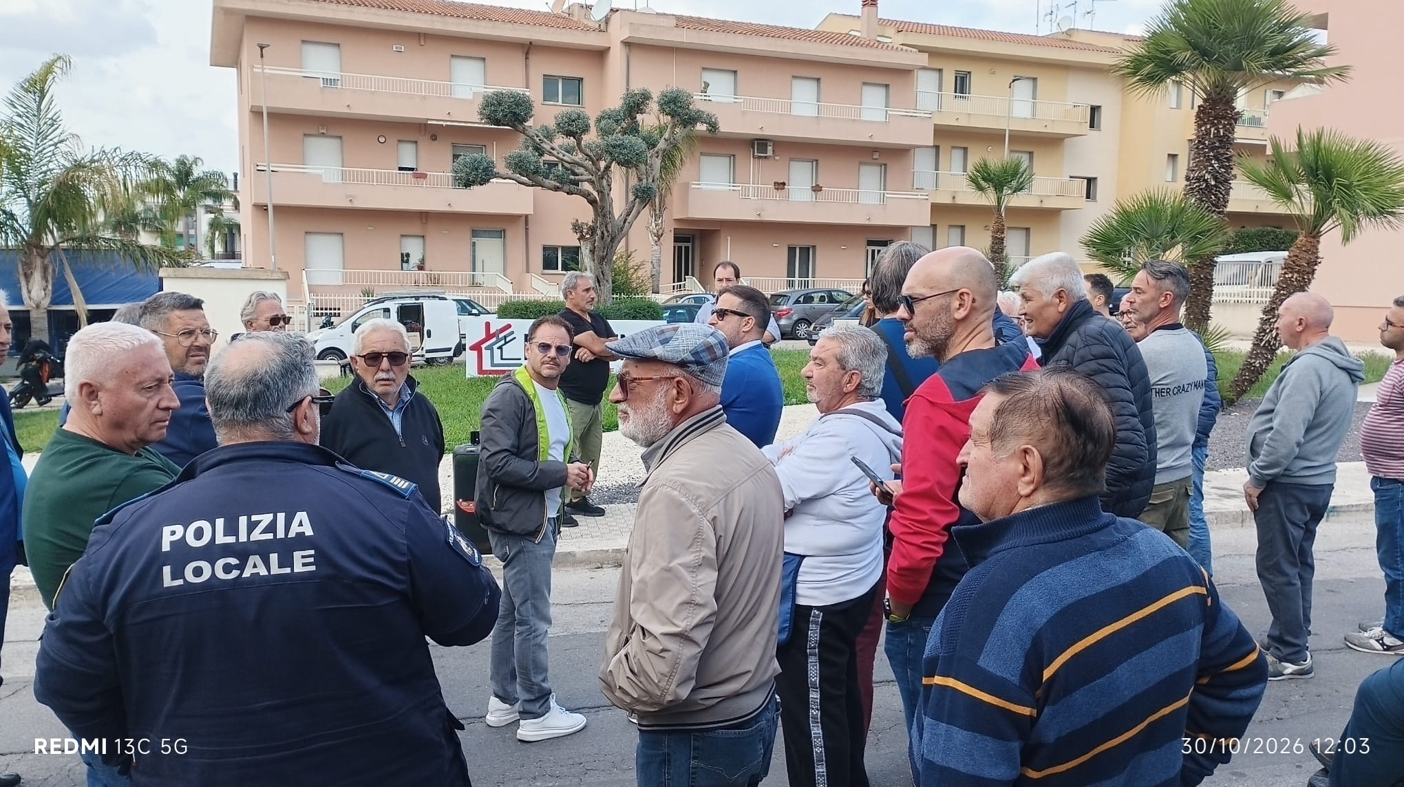 Comiso, gli ambulanti non vogliono lasciare via Cechov: «Da qui non ci muoveremo»