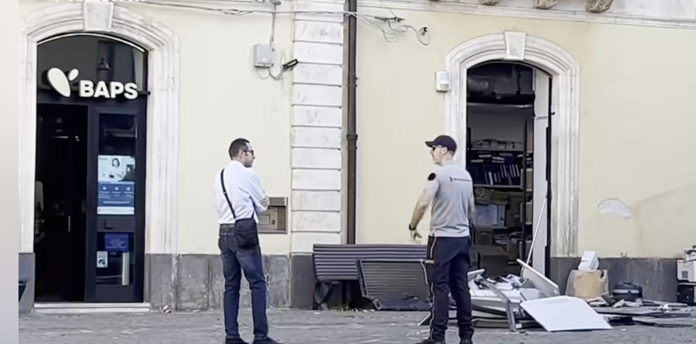Doppio assalto con l’escavatore: nel mirino anche la BAPS. In azione commando di 12 persone