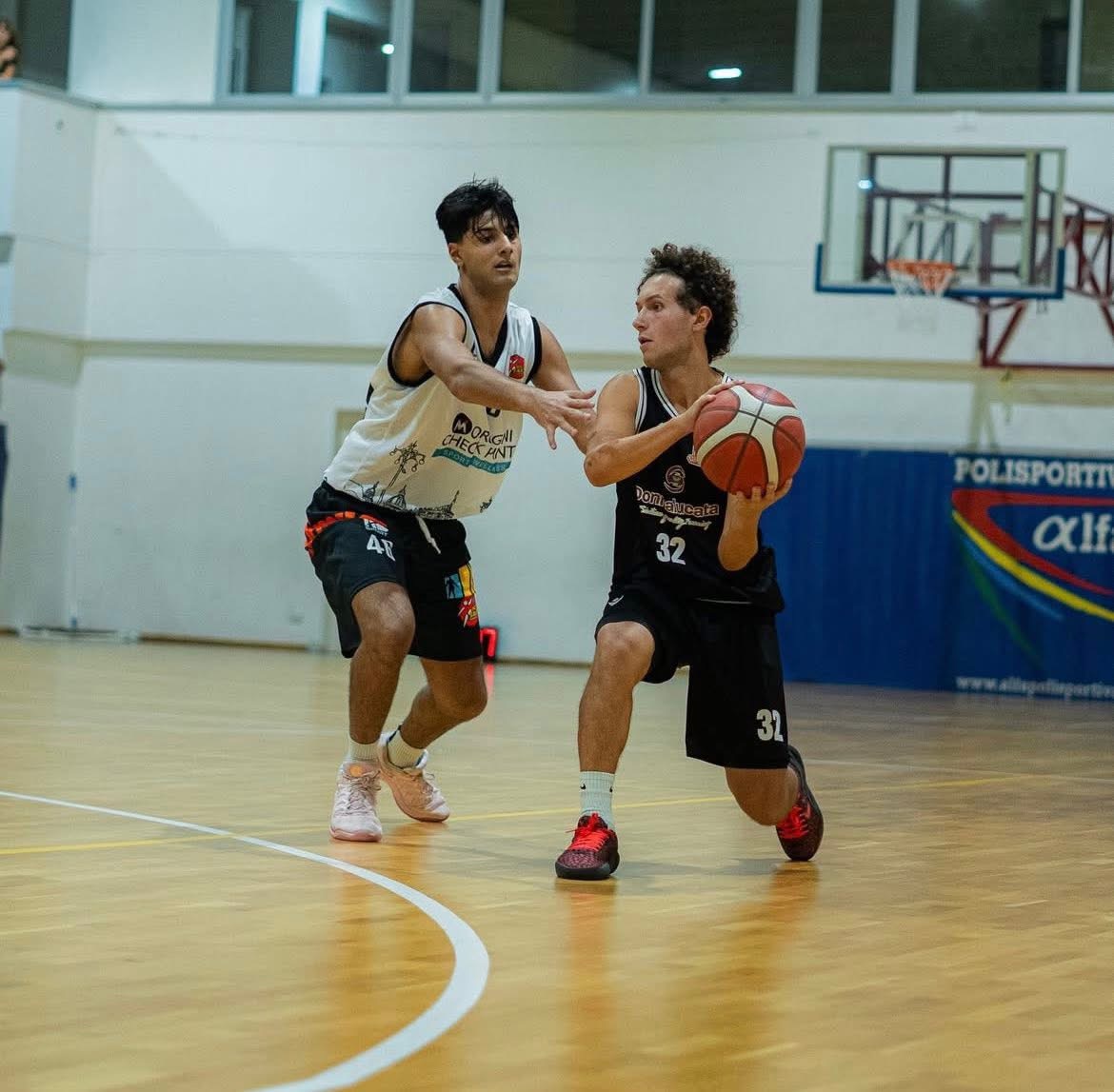 Una sconfitta che brucia per la Meerkat Basket Scicli. Ad Aci Sant’Antonio la prima gara del Campionato DR1.