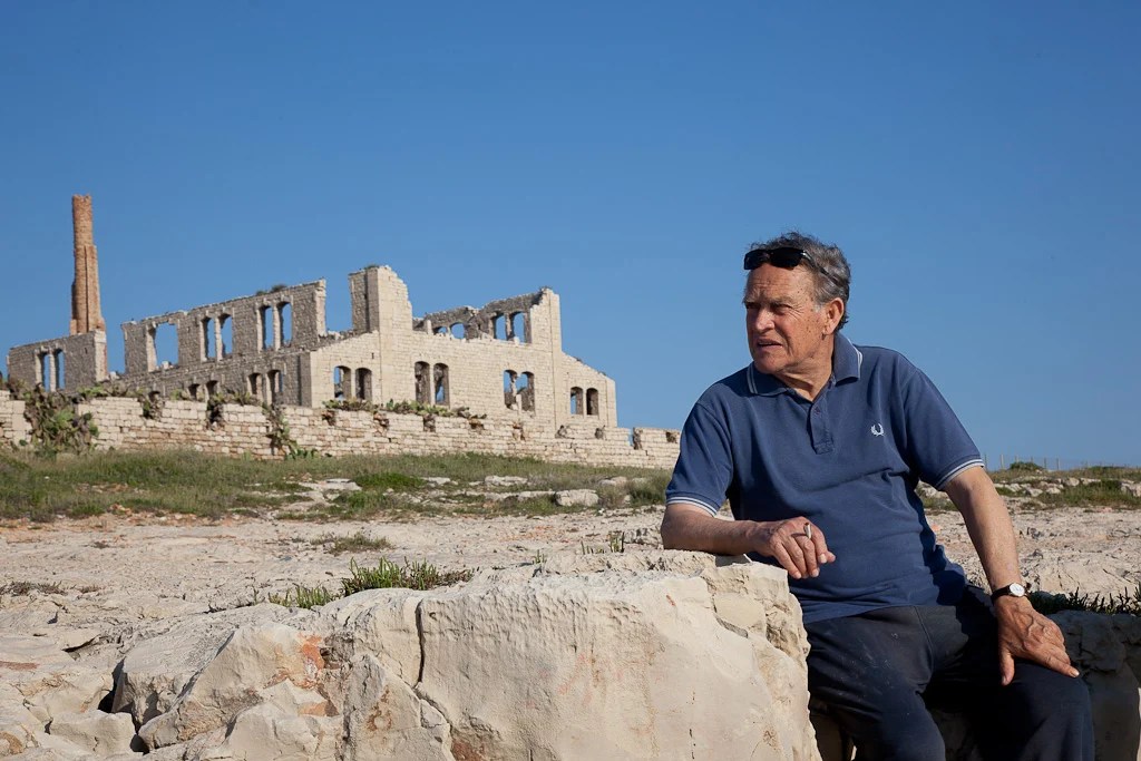 La Sicilia negli occhi, l’infinito sulla tela: otto anni senza Piero Guccione