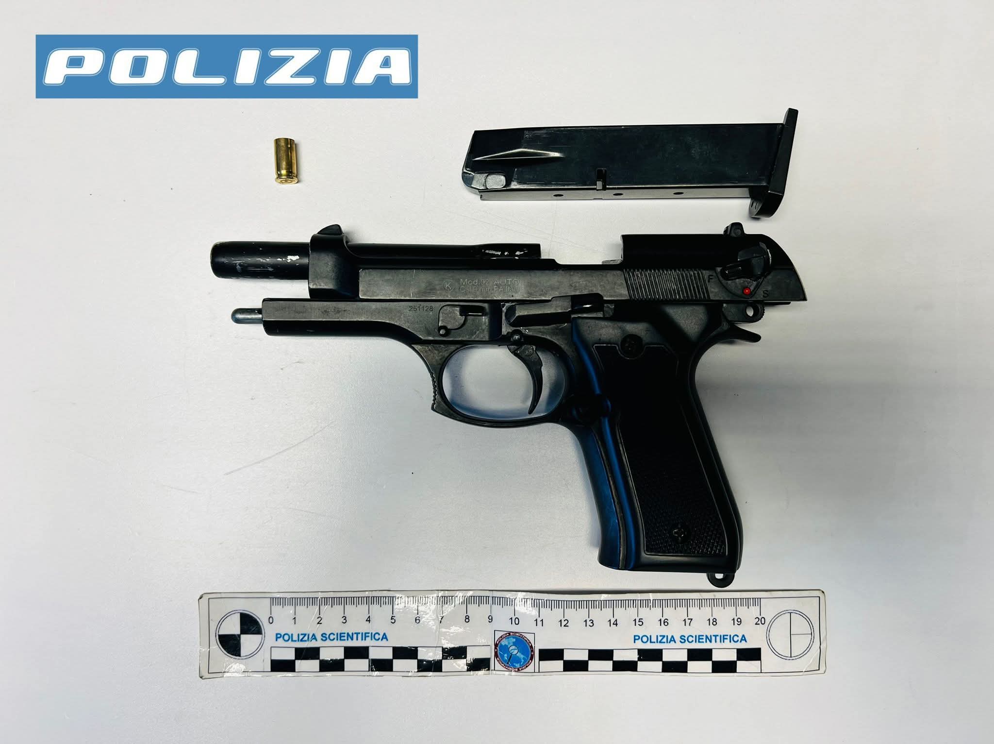 Diciannovenne con la pistola in auto: non è provato fosse sua. Assolto dopo 6 mesi di carcere