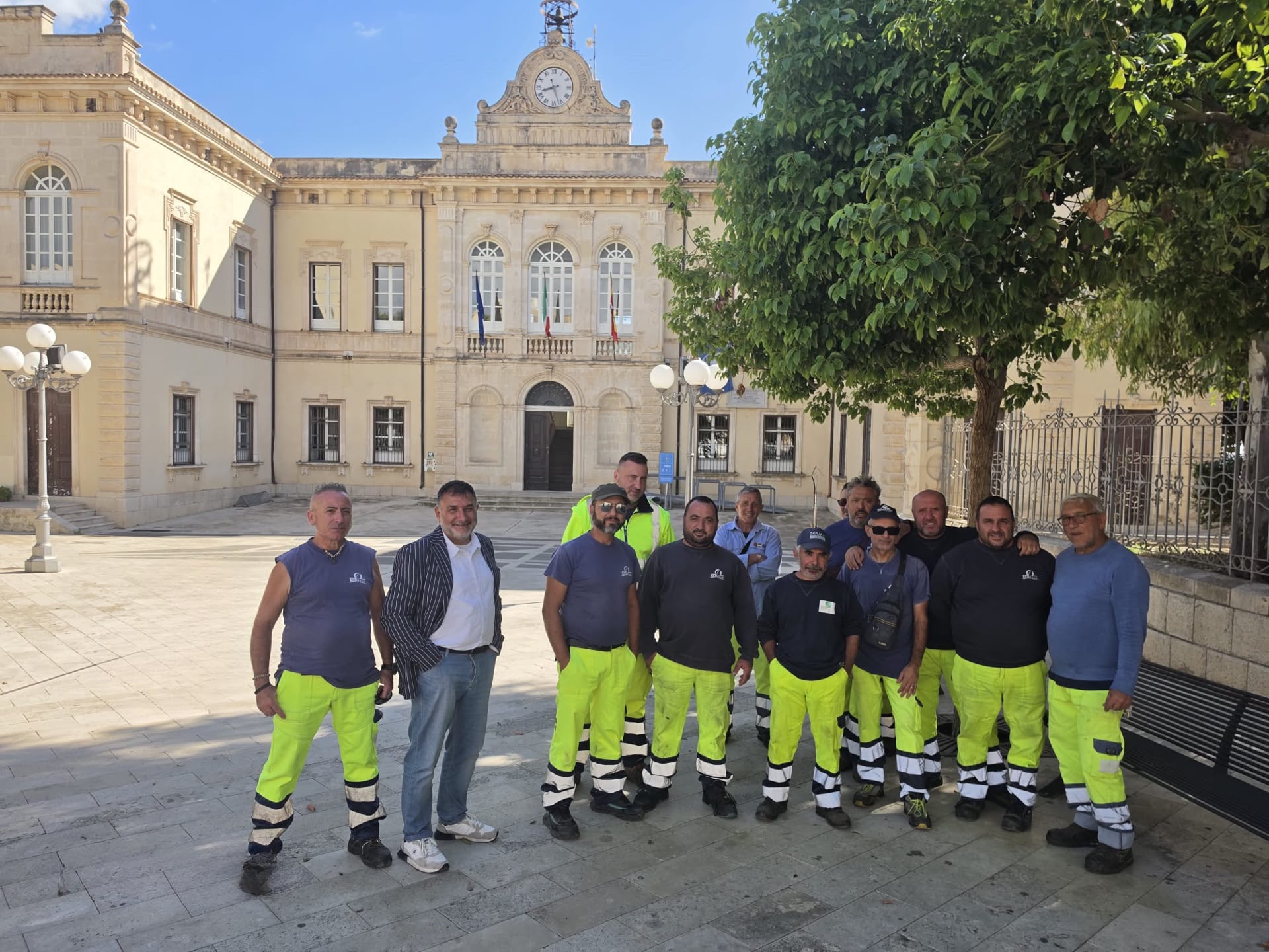 Pozzallo, rifiuti: meno operatori per più utenze, i lavoratori in stato di agitazione