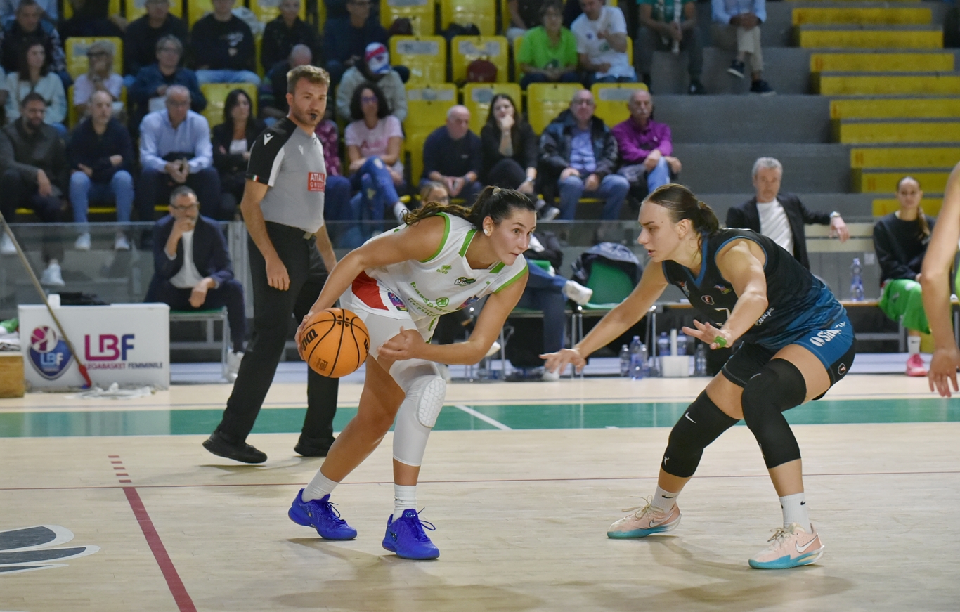 Derby da brividi al Pala Minardi: la Passalacqua rimonta Alcamo con una Consolini da urlo