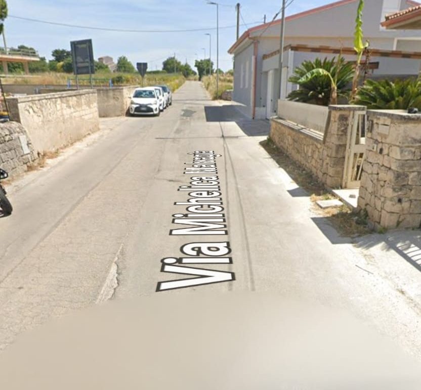 Modica, allarme sicurezza davanti alla scuola dell’infanzia di Torre Cannata: “Non aspettiamo che accada una tragedia”